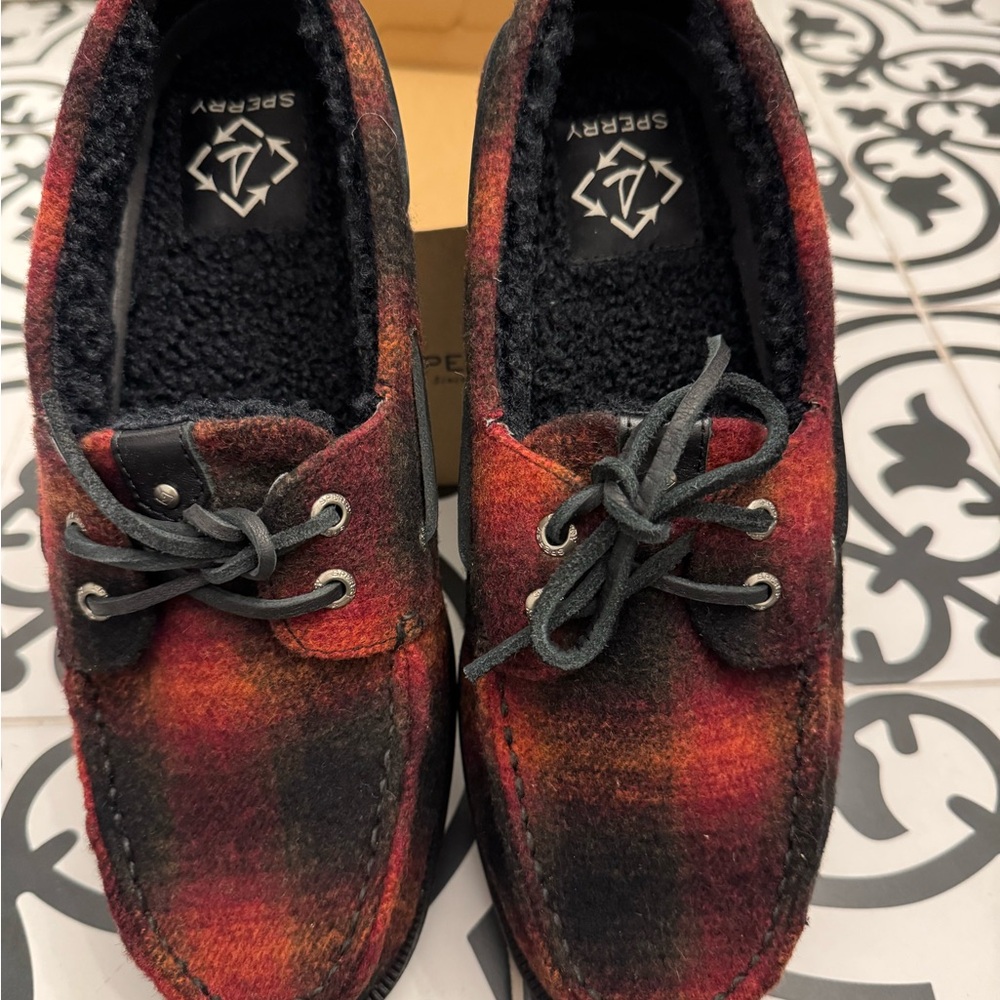 Sperry Men's Black and Red Plaid Boat Shoes NWT
